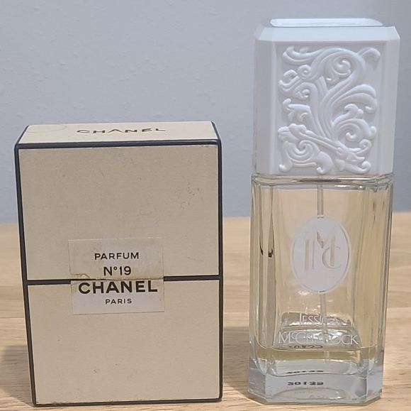 Womens perfume - Picture 2 of 7